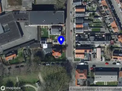 Ambulance met grote spoed naar de Schoolstraat in Middelharnis