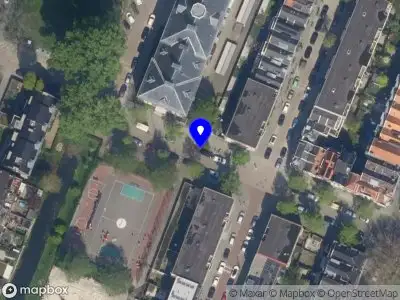 Brandweer met gepaste spoed naar de Taxusstraat in Rotterdam