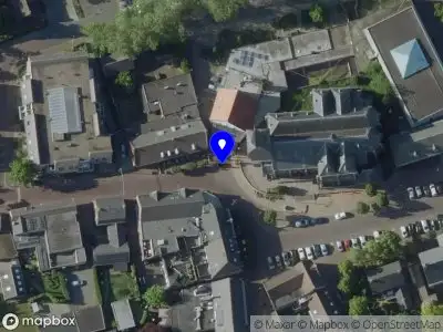 Ambulance met grote spoed naar de Kerkstraat in Roggel