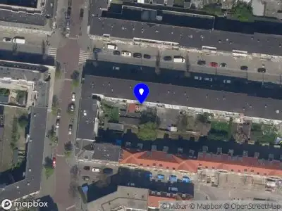 Ambulance met grote spoed naar de Bilderdijkstraat in Rotterdam