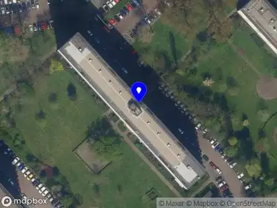 Ambulance met gepaste spoed naar de Frederik van Eedenplaats in Capelle aan den IJssel