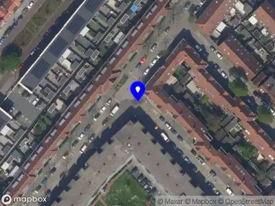 Ambulance met gepaste spoed naar de Asterstraat in Rotterdam