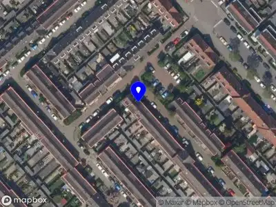 Ambulance met gepaste spoed naar de Adriaan Pieterstraat in Rotterdam