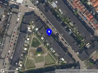 Ambulance met grote spoed naar de Hendrick Croesinckstraat in Rotterdam