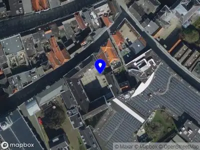 Brandweer en politie met grote spoed naar de Catharinastraat in Breda vanwege middelgrote brand