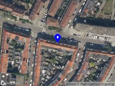 Ambulance met grote spoed naar de Nieuwe Maasstraat in Schiedam