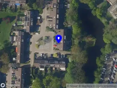 Ambulance met grote spoed naar de Charlotte van Pallandtlaan in Voorburg