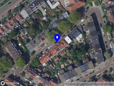 Ambulance met grote spoed naar de Borneostraat in Dordrecht