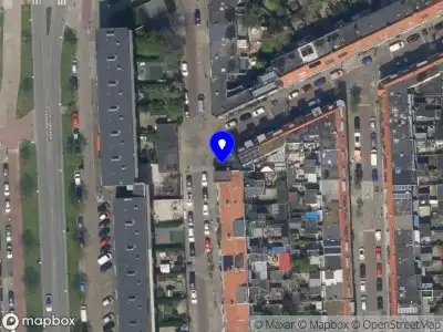Ambulance met gepaste spoed naar de Vlaardingerdijk in Schiedam