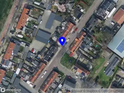 Ambulance met gepaste spoed naar de Dwarsstraat in Puttershoek