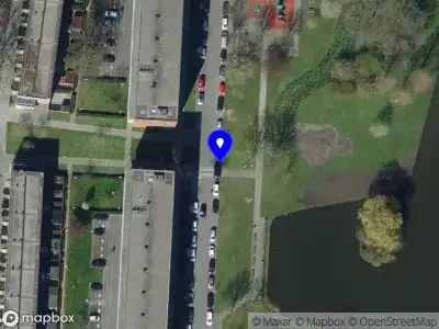 Ambulance met grote spoed naar de Bornerveld in Rotterdam