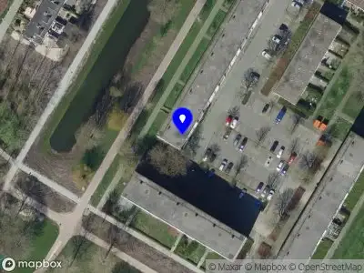 Ambulance met grote spoed naar de Voltairestraat in Rotterdam