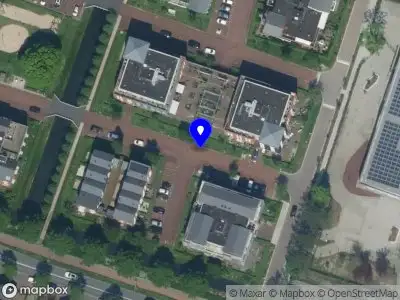 Ambulance met grote spoed naar de De Bonte Ruiter in Wormerveer