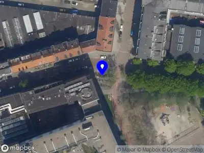 Ambulance met gepaste spoed naar de Kipstraat in Rotterdam