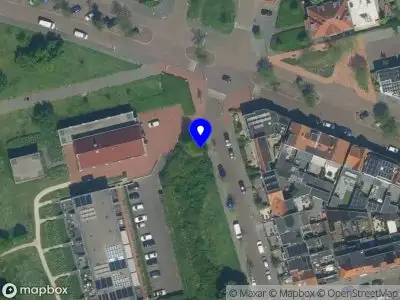 Ambulance met grote spoed naar de Evertsenstraat in IJmuiden