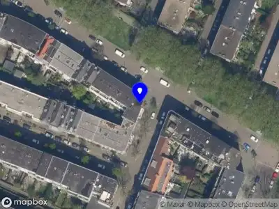 Ambulance met grote spoed naar de Libanonweg in Rotterdam