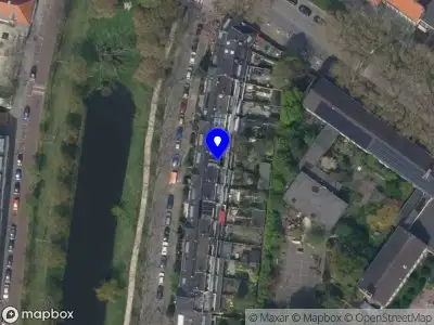 Ambulance met grote spoed naar de Boergoensevliet in Rotterdam