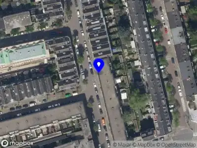 Ambulance met grote spoed naar de Ebenhaëzerstraat in Rotterdam