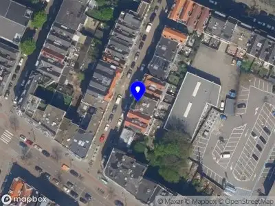 Ambulance met grote spoed naar de Bethlehemstraat in Rotterdam