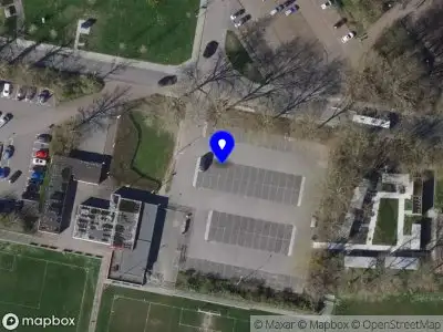 Brandweer met gepaste spoed naar de Baljuw Veltersweg in Oostburg vanwege een buitenbrand