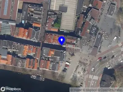Ambulance met grote spoed naar de Hoogstraat in Schiedam
