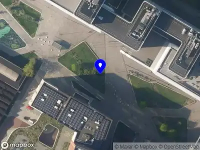 Ambulance met gepaste spoed naar de Bètaplein in Leiden