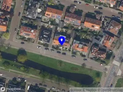 Ambulance met gepaste spoed naar de Stadhouderslaan in Schiedam
