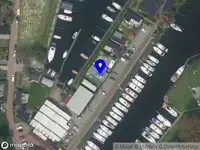 Ambulance met gepaste spoed naar de Elfwekenlaan in Zwartewaal