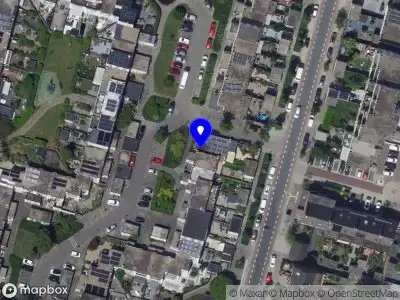 Ambulance met grote spoed naar de Loevestein in Dordrecht