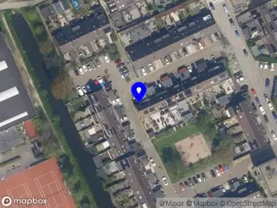 Ambulance met gepaste spoed naar de Schrijnwerkerstraat in Schiedam