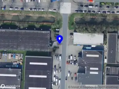 Ambulance met gepaste spoed naar de Einsteinstraat in Dordrecht