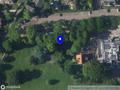 Politie naar de Stationsweg in Laren vanwege aanrijding met letsel