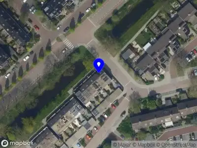 Ambulance met gepaste spoed naar de Pluimzeggekreek in Leiderdorp