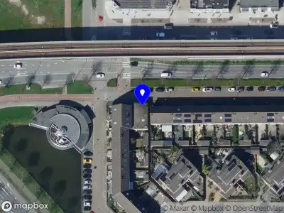 Ambulance met grote spoed naar de Donaulaan in Spijkenisse
