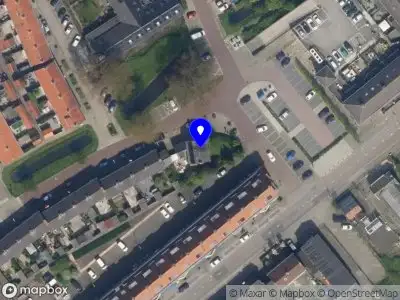 Ambulance met grote spoed naar de Bloemensingel in Capelle aan den IJssel