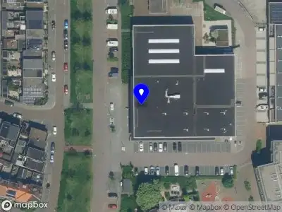 Ambulance naar de C. van der Doesstraat in IJmuiden