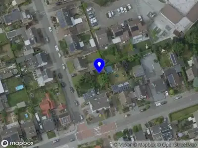 Brandweer en politie met grote spoed naar de Veestraat in Linne vanwege middelgrote brand