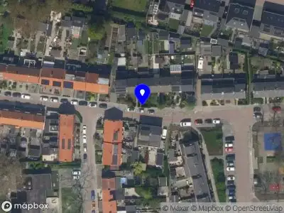 Ambulance met gepaste spoed naar de Ozingastraat in Pernis Rotterdam