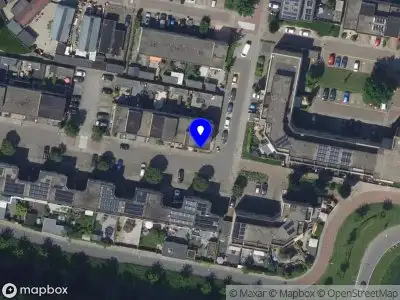 Ambulance met grote spoed naar de Merbau in Dordrecht