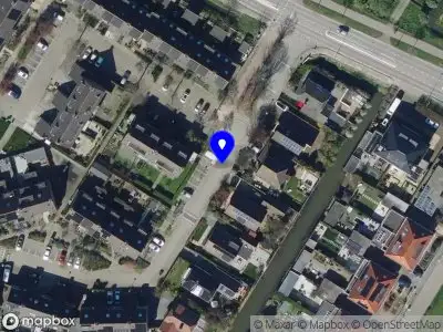 Ambulance met grote spoed naar de Meidoorn in Poortugaal