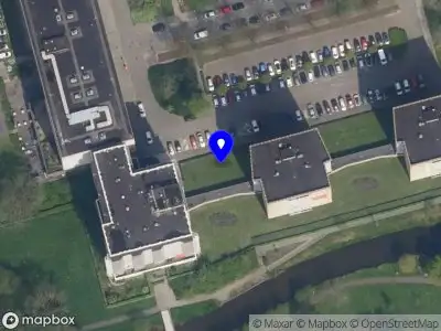 Ambulance met grote spoed naar de Varenhof in Rotterdam