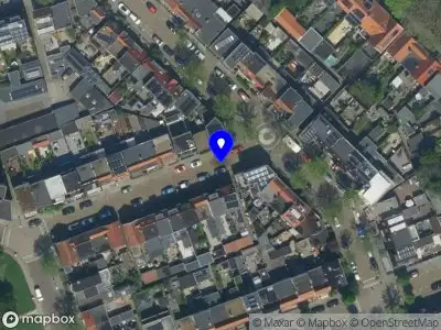 Brandweer met gepaste spoed naar de Van der Helststraat in IJmuiden