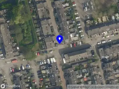 Ambulance met grote spoed naar de Cairostraat in Delft