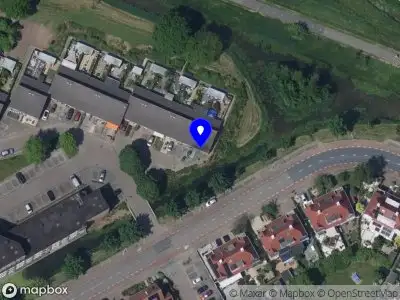 Ambulance met grote spoed naar de Zwanebloemplein in Papendrecht