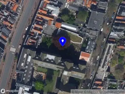 Brandweer met gepaste spoed naar de Kloosterpoort in Leiden vanwege een liftopsluiting