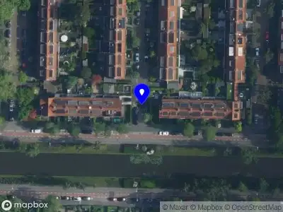 Ambulance met grote spoed naar de Rodenburghlaan in Amstelveen