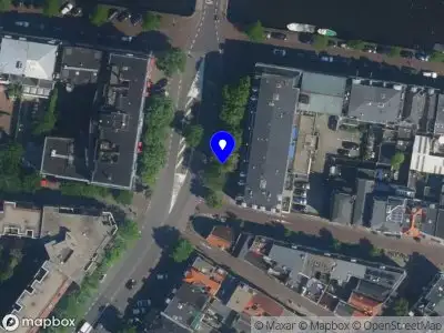 Brandweer met gepaste spoed naar de Nassauplein in Haarlem vanwege een liftopsluiting