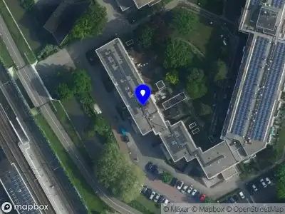 Traumahelikopter met grote spoed naar de Nigtevechthof in Amsterdam