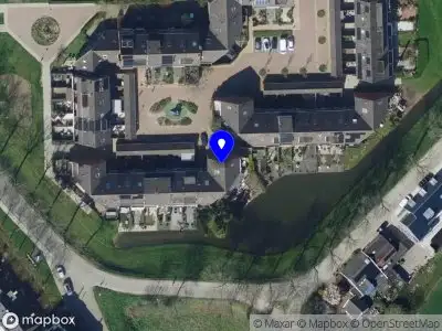 Ambulance met grote spoed naar de De Esdoorn in Rhoon
