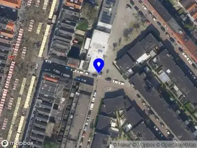 Ambulance met grote spoed naar de Hendrick Croesinckstraat in Rotterdam